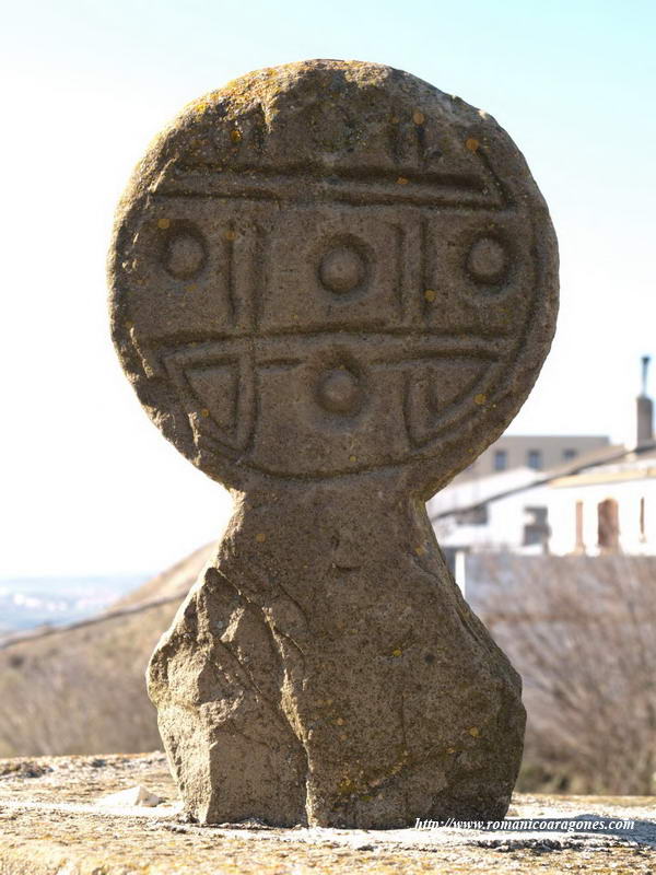 ESTELA FUNERARIA